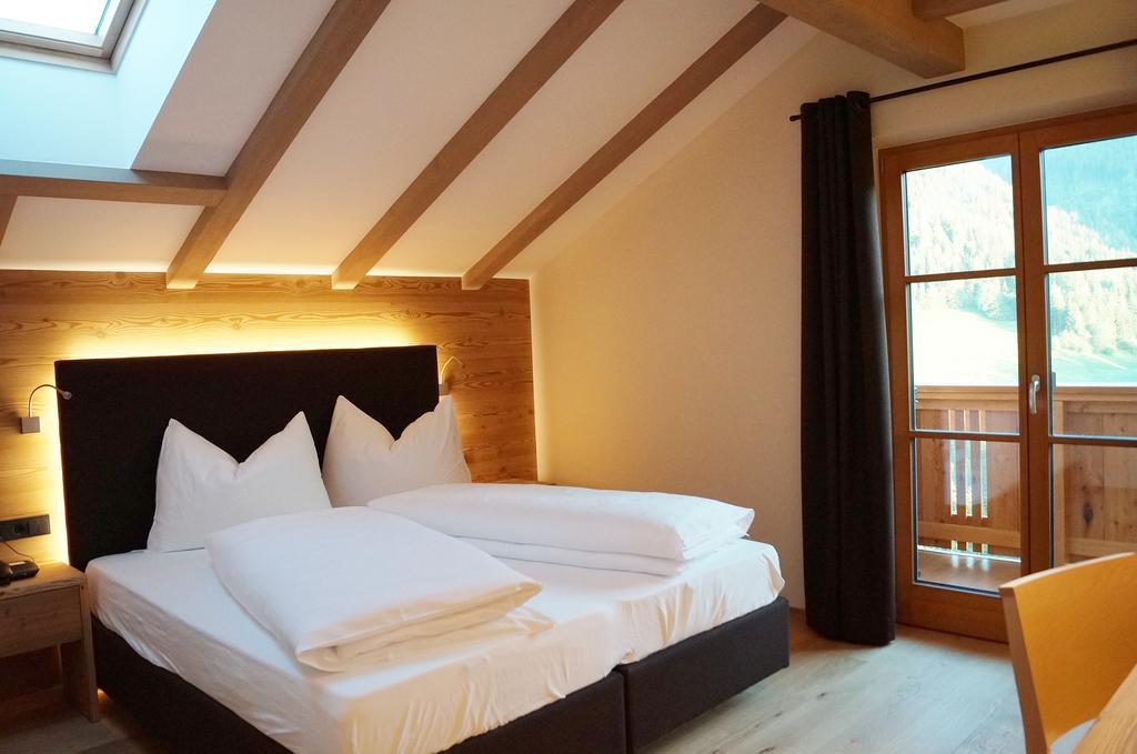 Hotel Laurin Tires Dış mekan fotoğraf