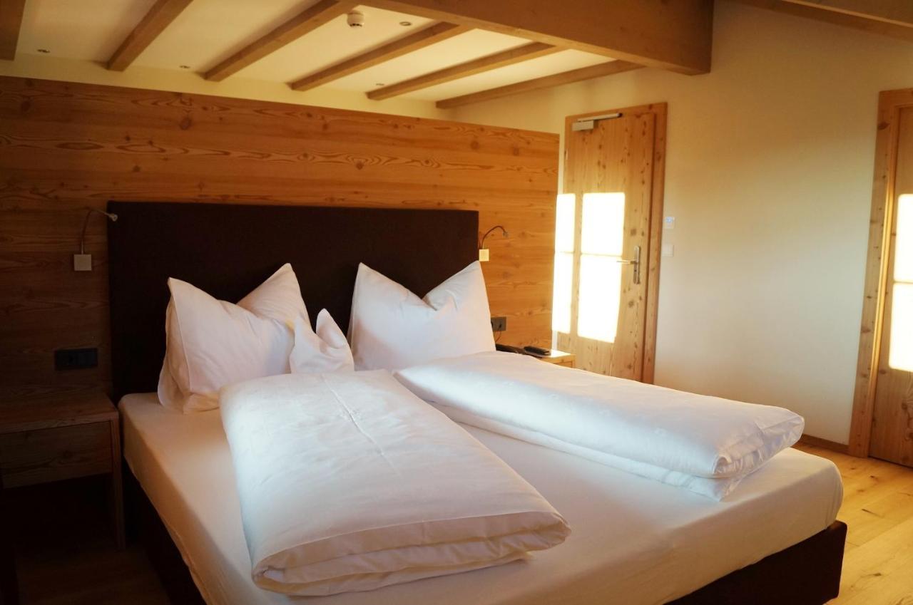 Hotel Laurin Tires Dış mekan fotoğraf